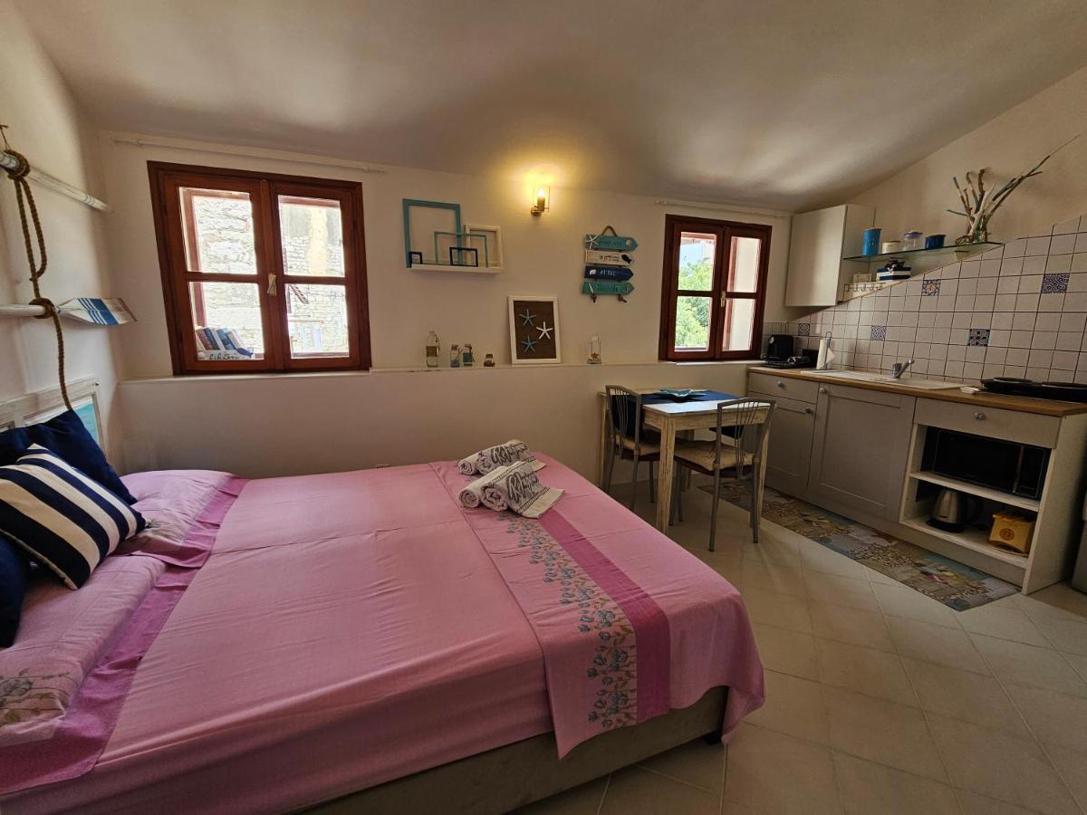 Studio Mare Fuori With Terrace Rovinj Dış mekan fotoğraf